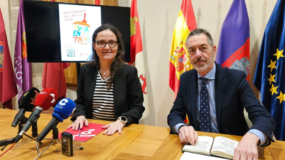 Presentaci&oacute;n de '&Aacute;vila en tapas'.