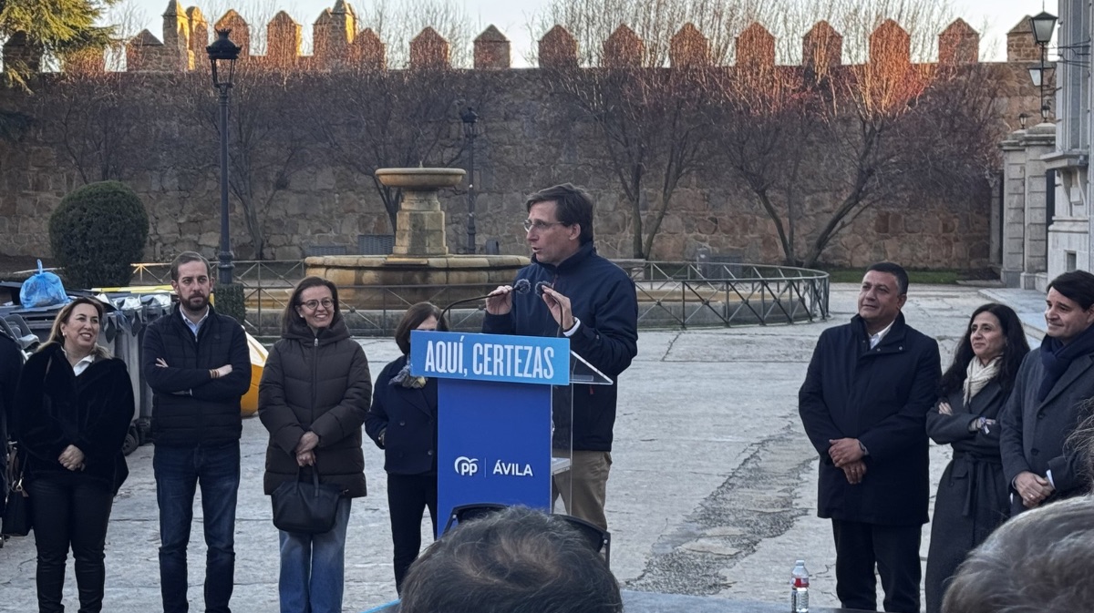 Jos&eacute; Luis Mart&iacute;nez-Almeida en &Aacute;vila