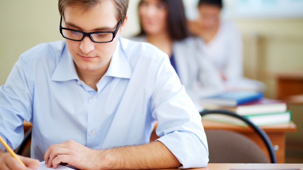 Imagen de archivode un examen de oposiciones.