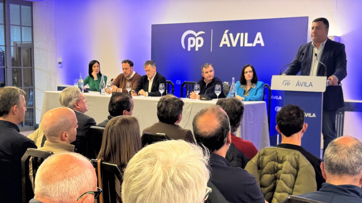 Carlos Garc&iacute;a interviene en la directiva del PP de &Aacute;vila.