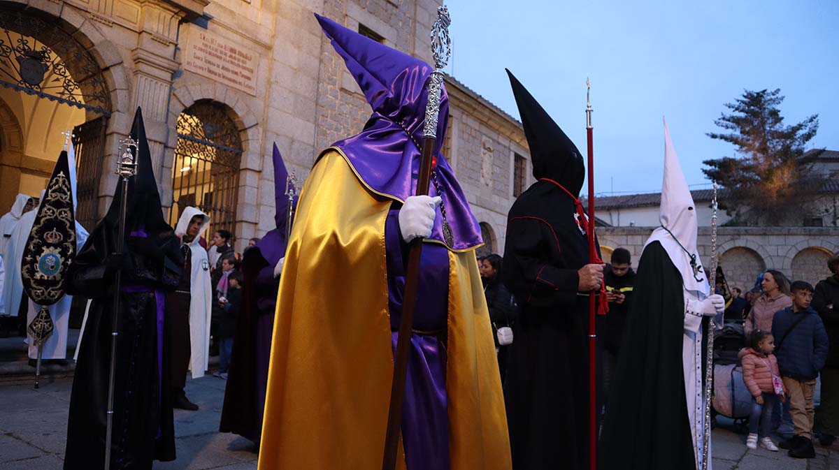 La Semana Santa es “mucho más que procesiones”, según el obispo