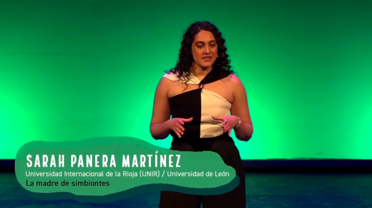 Sarah Panera en el certamen de mon&oacute;logos cient&iacute;ficos &lsquo;Solo de ciencia&rsquo;.