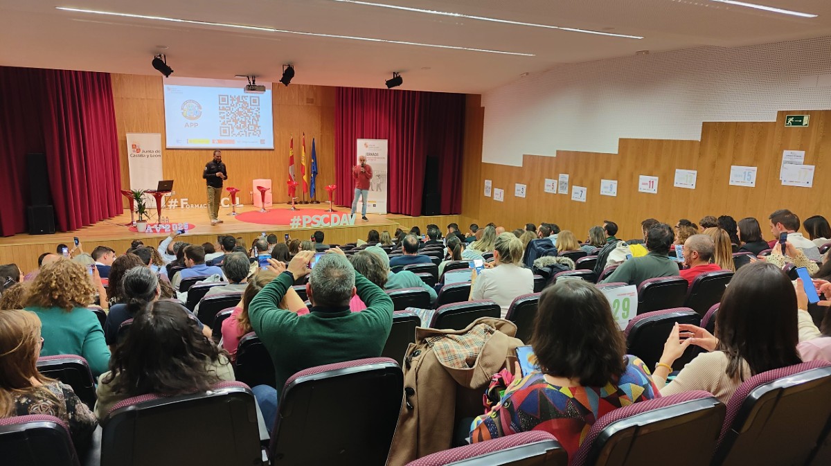 Una jornada para reflexionar sobre el uso responsable de la inteligencia artificial en las aulas