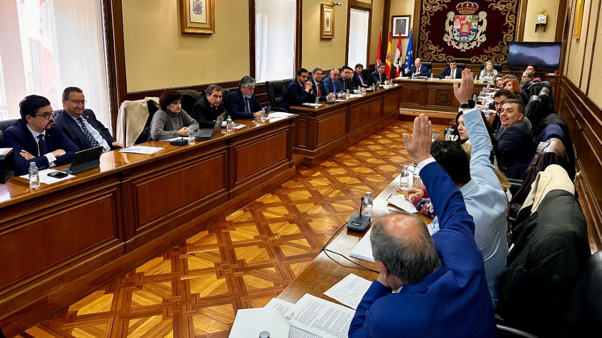 VÍDEO | Rechazo a la propuesta de apoyar a los ayuntamientos ante los efectos de la guerra