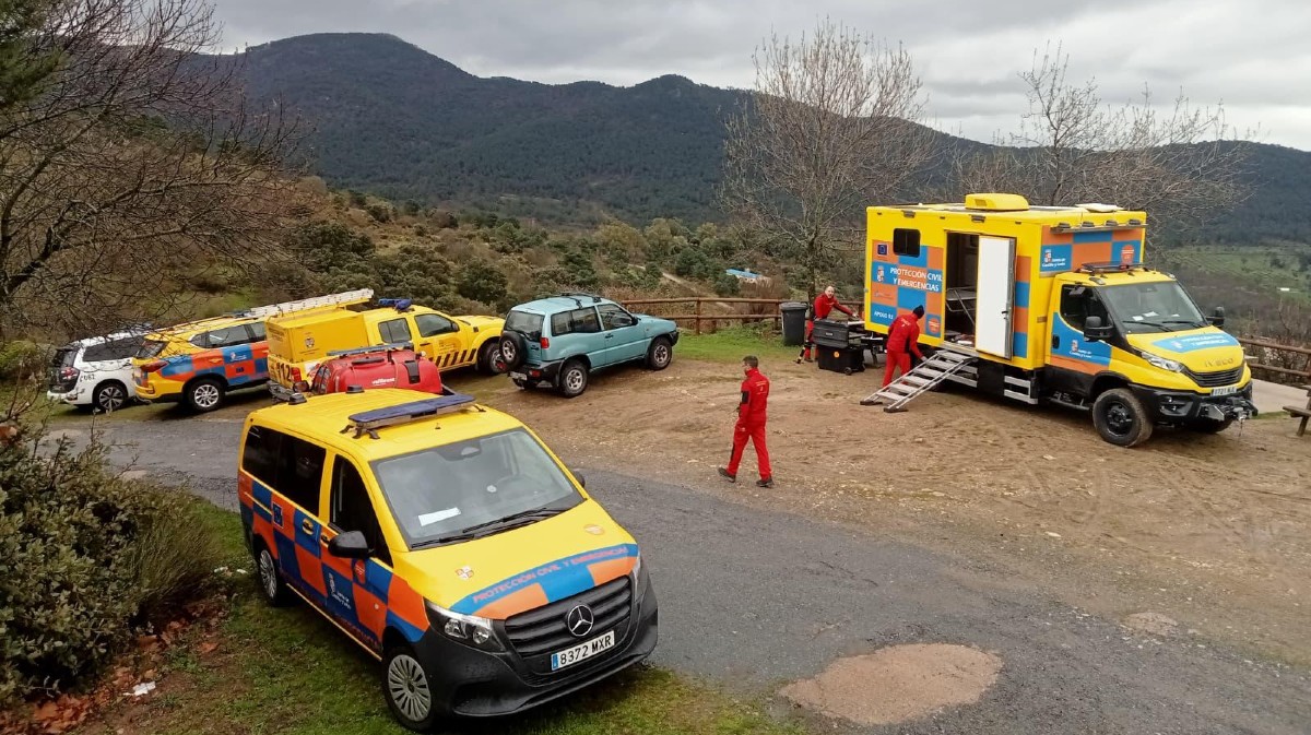 Continúa la búsqueda del menor desaparecido con drones, helicópteros y decenas de efectivos