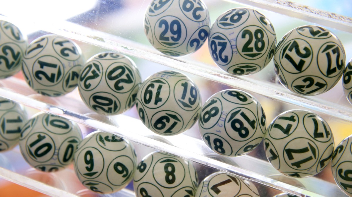 La BonoLoto deja en Arenas de San Pedro casi 50.000 euros