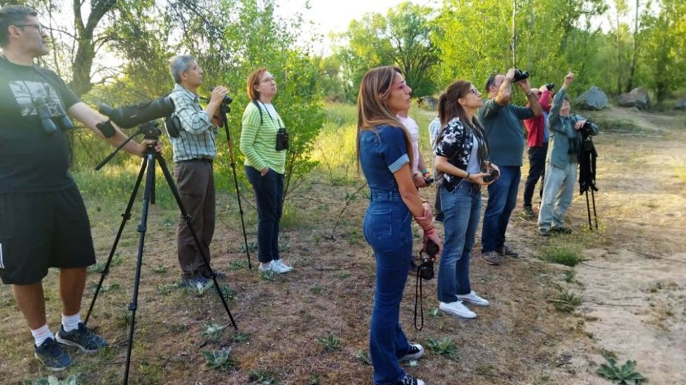 Curso de detección de aves a través de las plumas, las huellas o los cantos