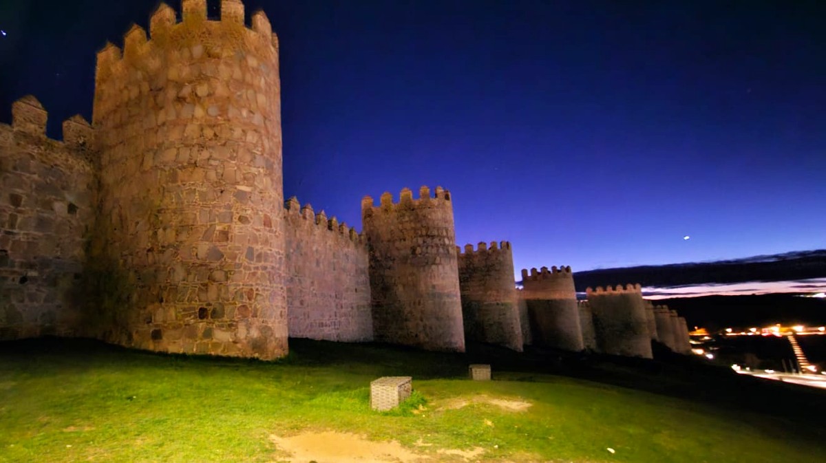 Zona del lienzo norte de la muralla que se ha apagado.