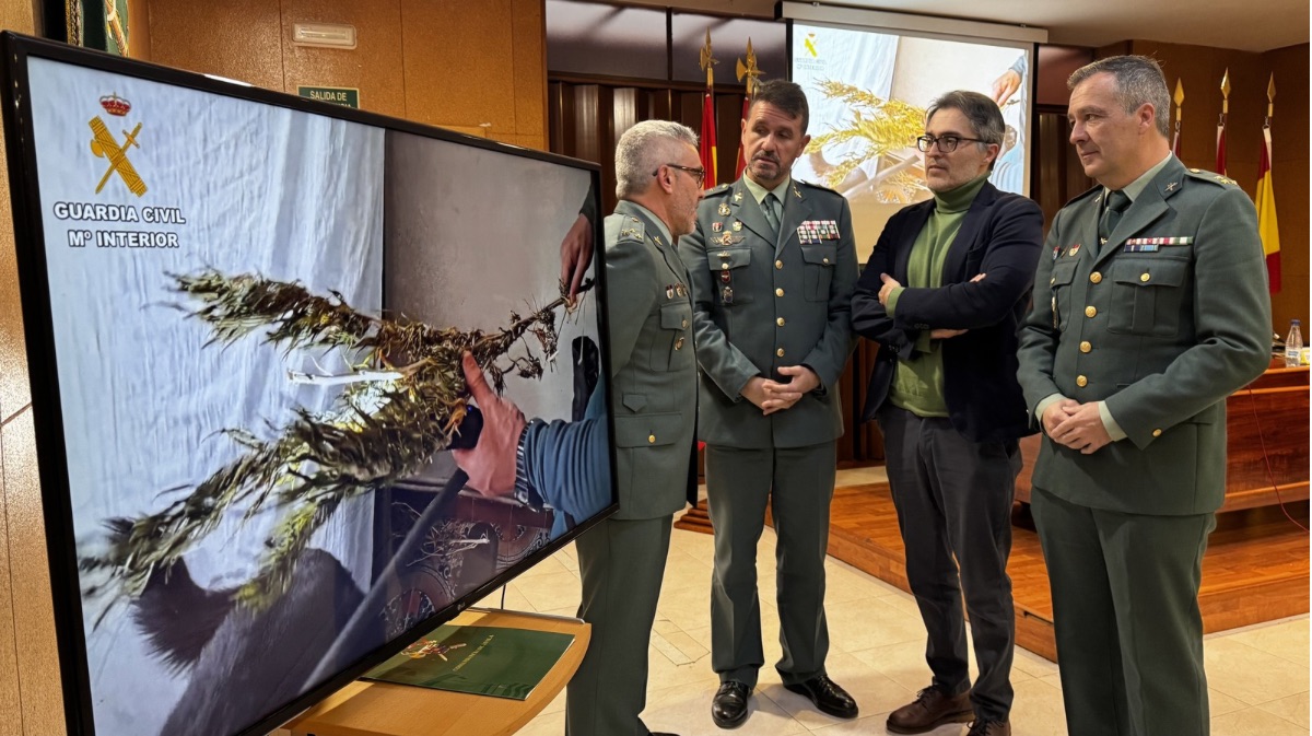La Guardia Civil alerta de los peligros de las plantaciones indoor