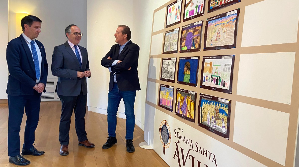 Los escolares reinterpretan la Semana Santa con más de 100 dibujos