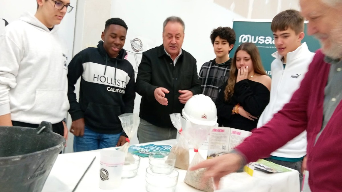 'Gran concurso del hormig&oacute;n' en el IES Vasco de la Zarza.