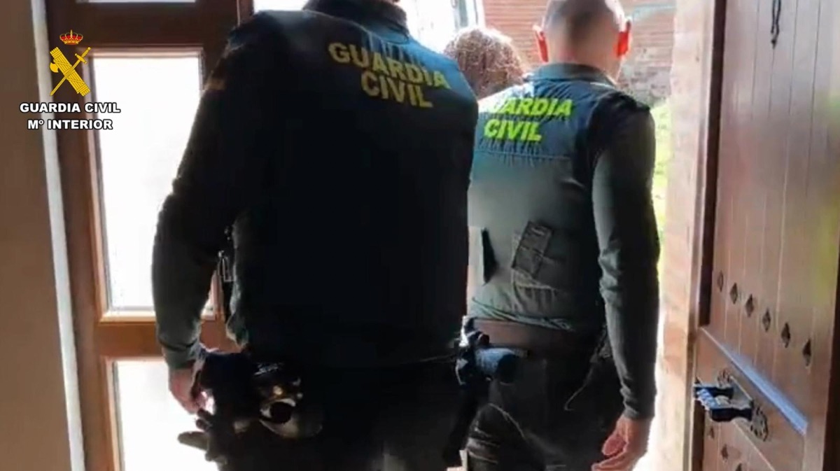 Guardia Civil en una operaci&oacute;n contra el narcotr&aacute;fico