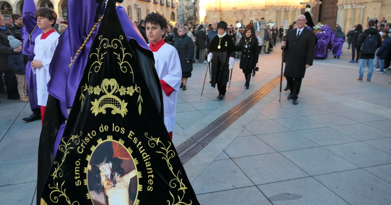 Procesi&oacute;n de los Estudiantes.