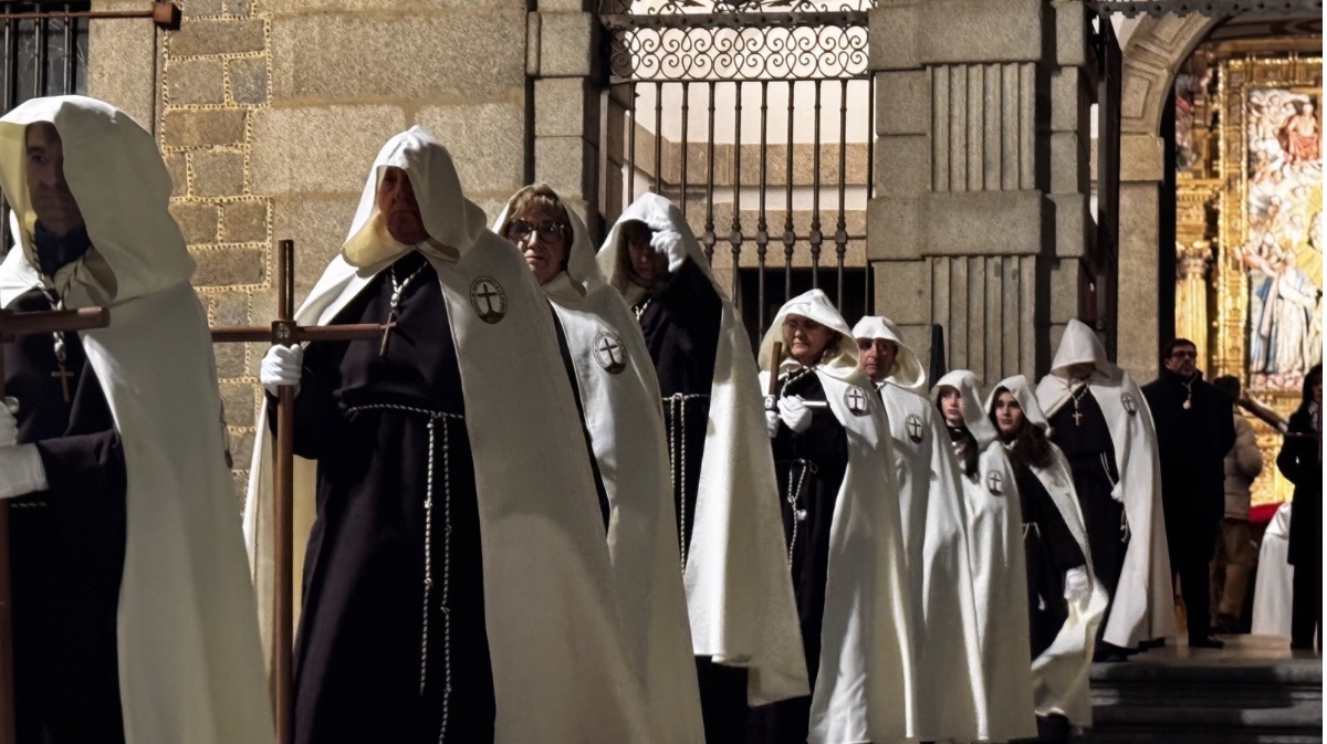 Procesi&oacute;n del V&iacute;a Matris