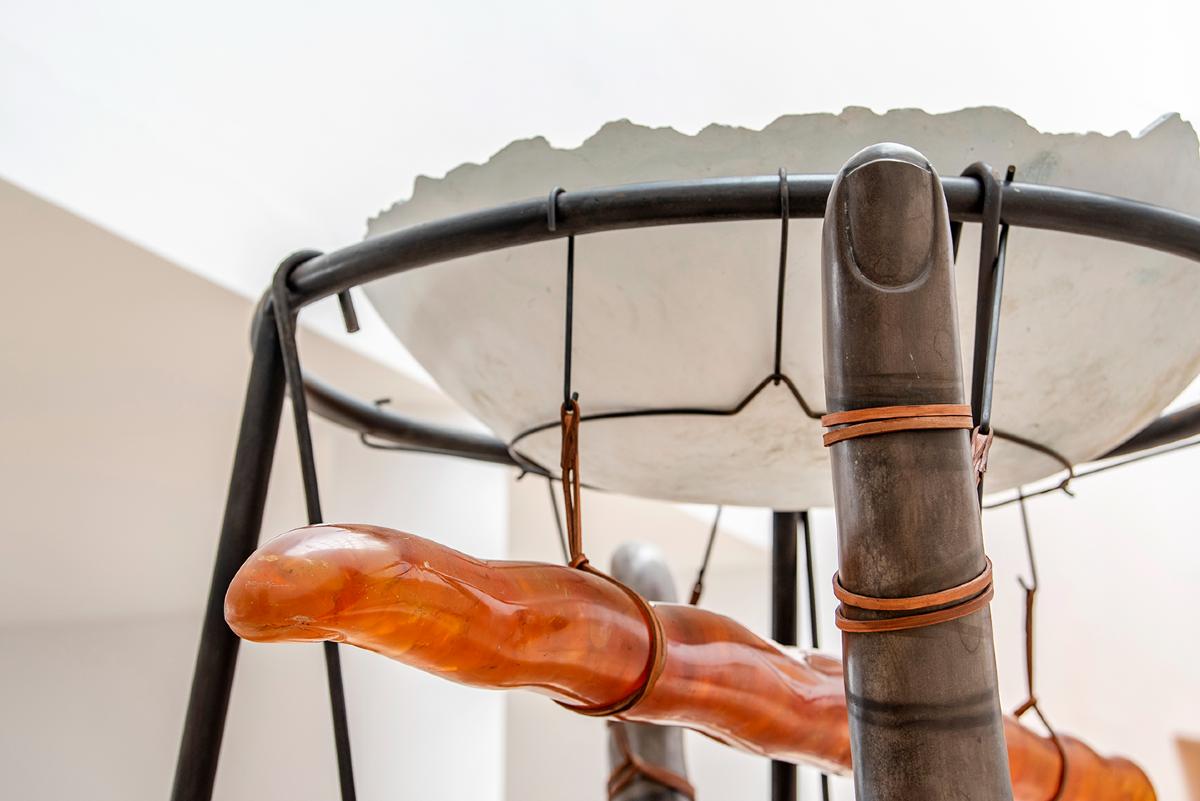 &lsquo;Yo, vos y la luna&rsquo;, de Tunga, en Collegium.