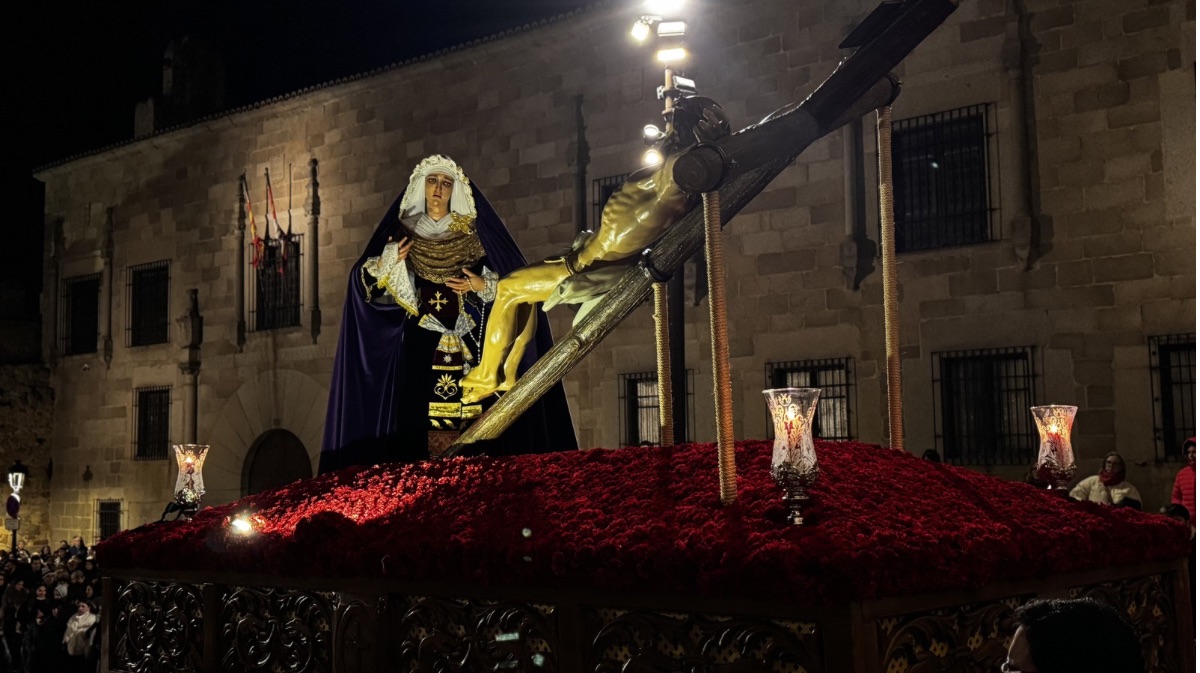 Procesi&oacute;n del V&iacute;a Matris