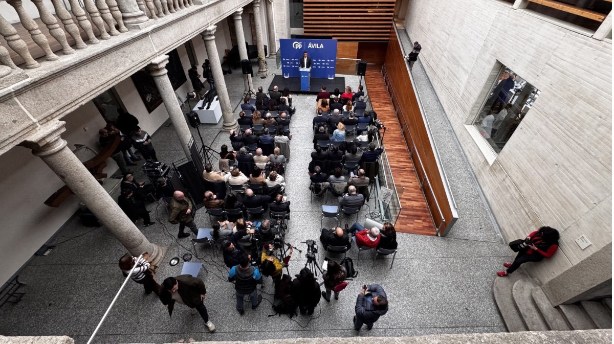 Reuni&oacute;n del comit&eacute; de campa&ntilde;a del Partido Popular de &Aacute;vila