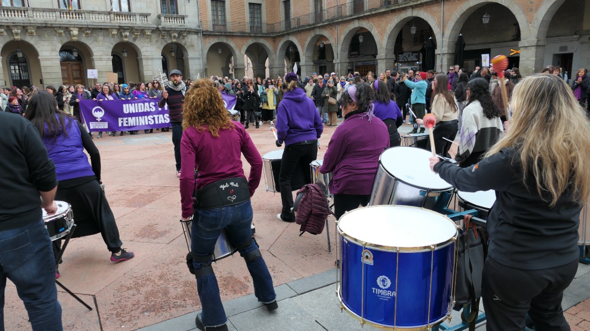 Mnaifestaci&oacute;n del 8M en &Aacute;vila.