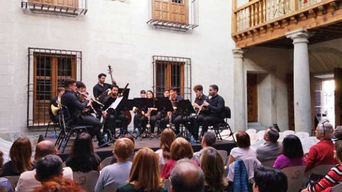 Grupo Fundación Mutua Madrileña en el palacio de Superunda.