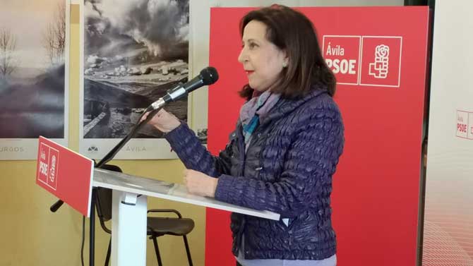 Margarita Robles en Madrigal de las Altas Torres.