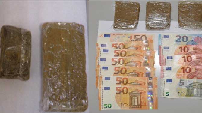 Hachís y dinero incautado a dos detenidos en Ávila.