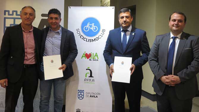 Firma del convenio entre Diputaci&oacute;n y el club Soy Ciclismo.