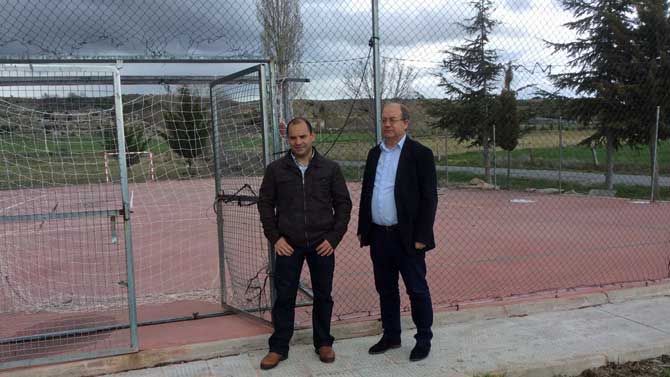 José Enrique García, alcalde de Muñopepe, con el secretario del PSOE.