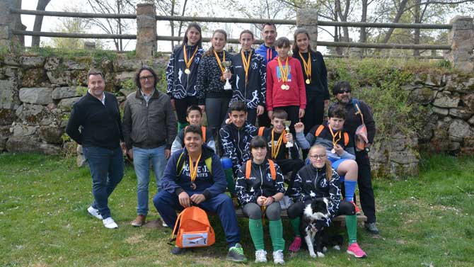 Ganadores de las pruebas de orientación de los Juegos Escolares en Burgohondo.