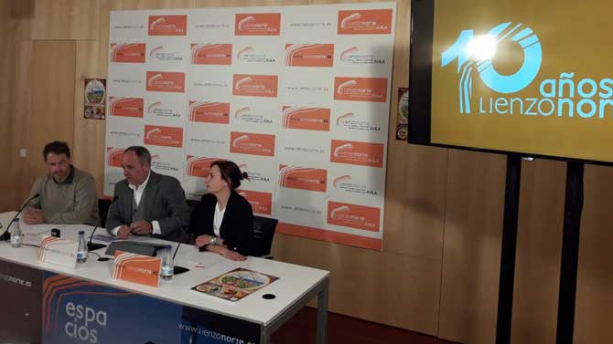 Felipe García, Gonzalo Súnico y Cristina Hernández presentan el aniversario del Lienzo Norte.