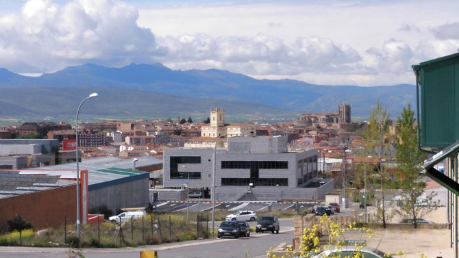 &Aacute;vila desde el Pol&iacute;gono de Las Hervencias esta semana.