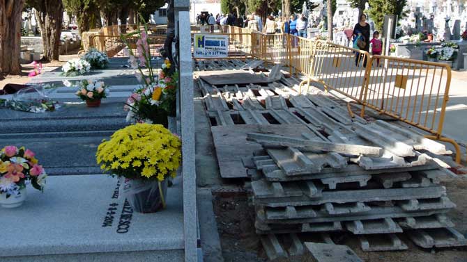 Imagen de archivo de obras en el cementerio de Ávila.