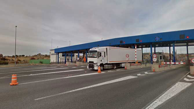 Peaje en Villacast&iacute;n.