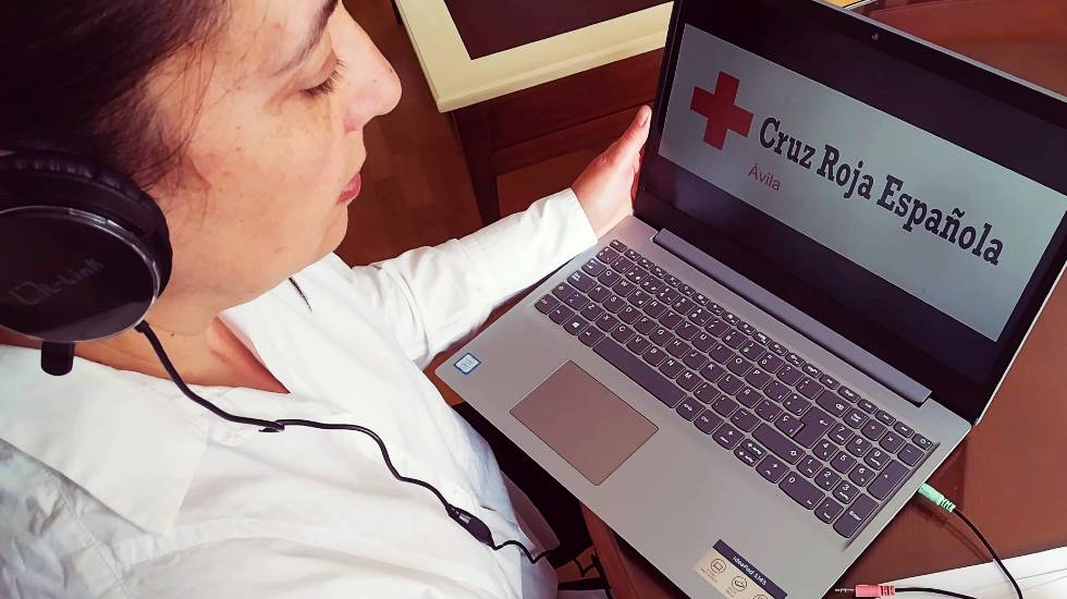 Usuaria de un servicio de atención de Cruz Roja.