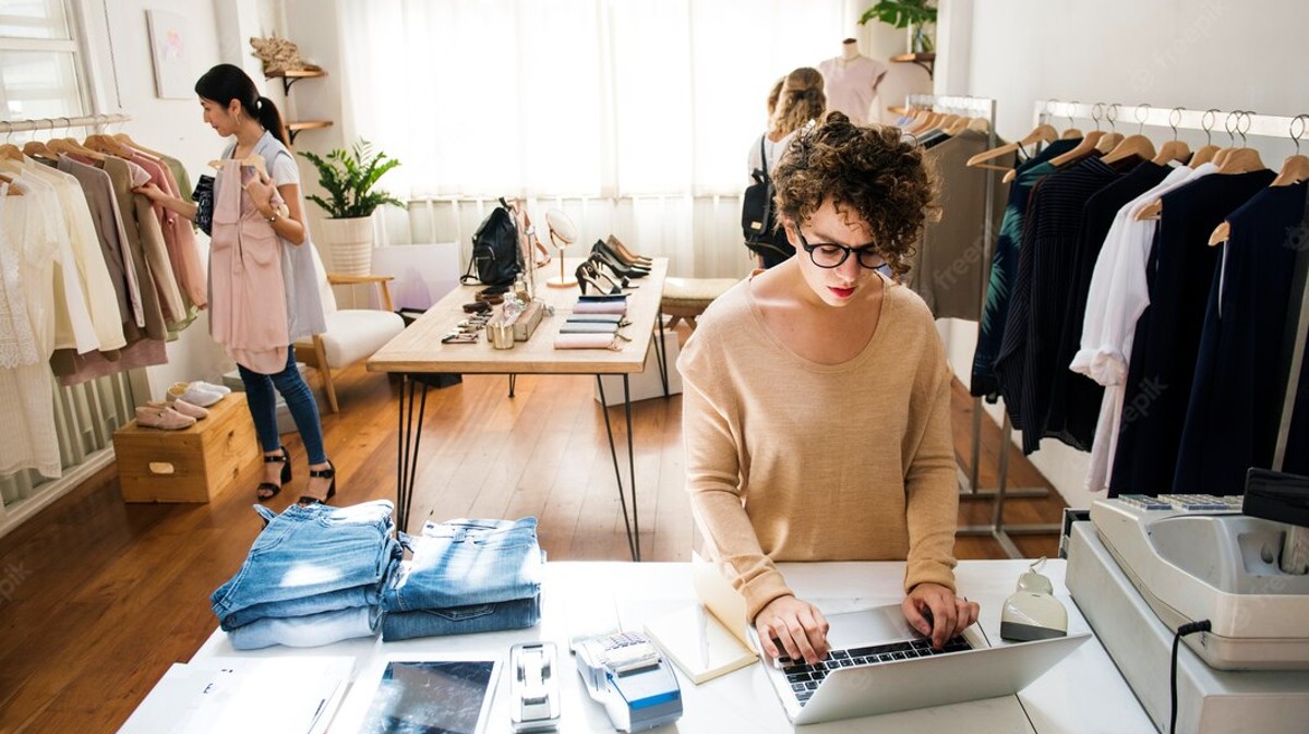 El sector servicios ha reducido el paro en Ávila en marzo.