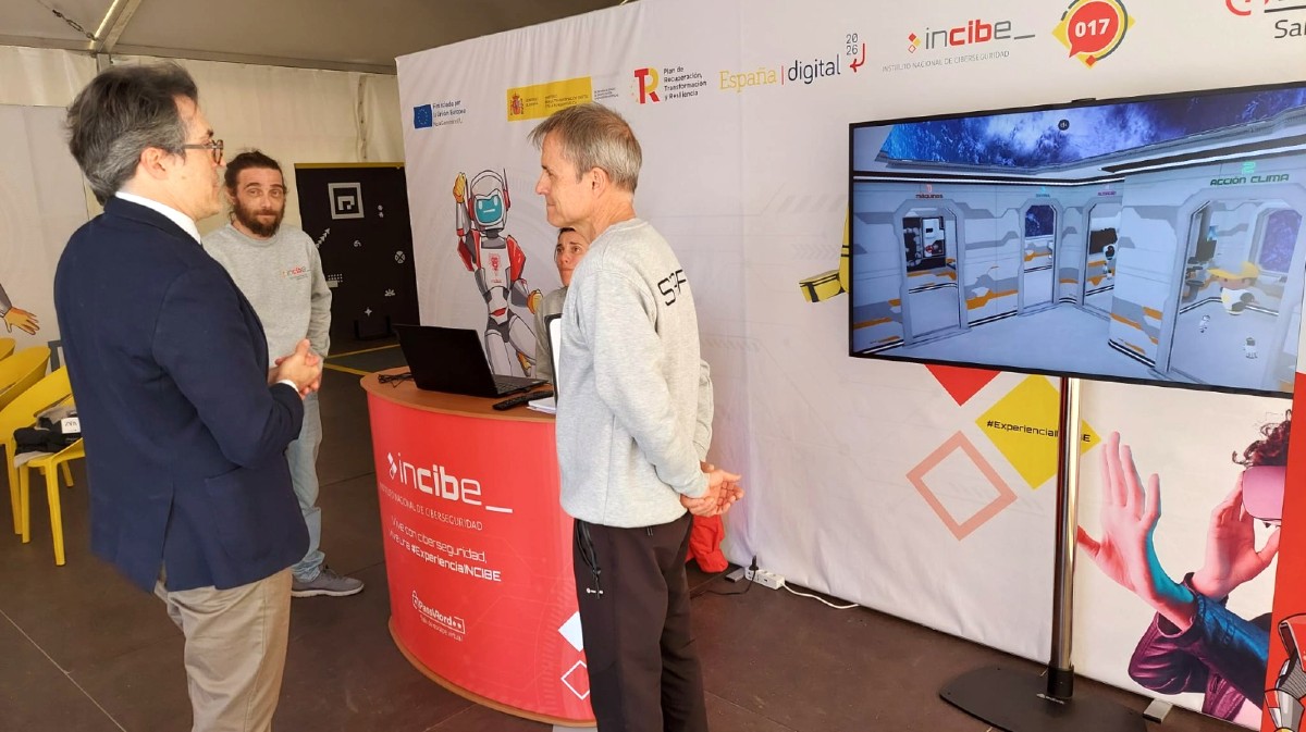 Carpa de realidad virtual de Instituto Nacional de Ciberseguridad (INCIBE) en Ávila.