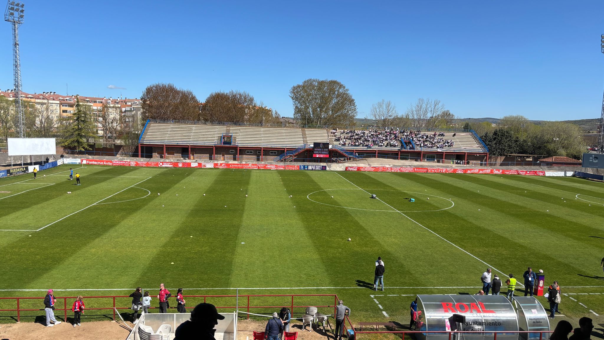 Grada reabierta del Adolfo Suárez durante el partido Del Real Ávila