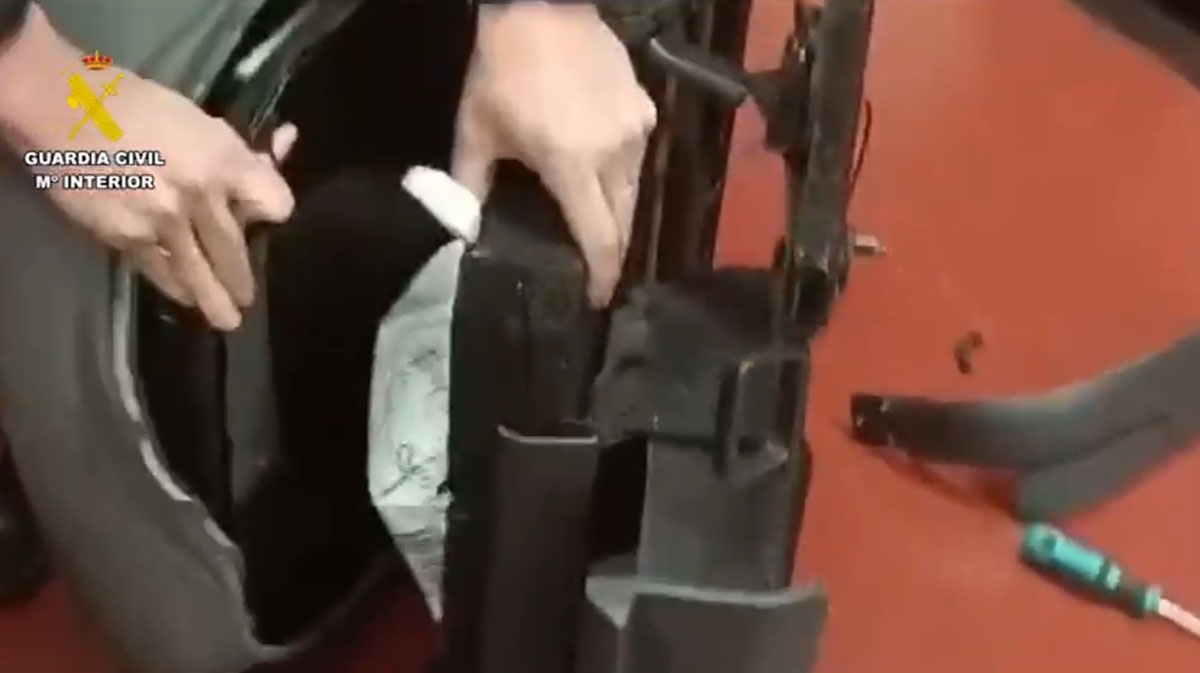 Droga encontrada en el interior de un asiento de un vehículo,