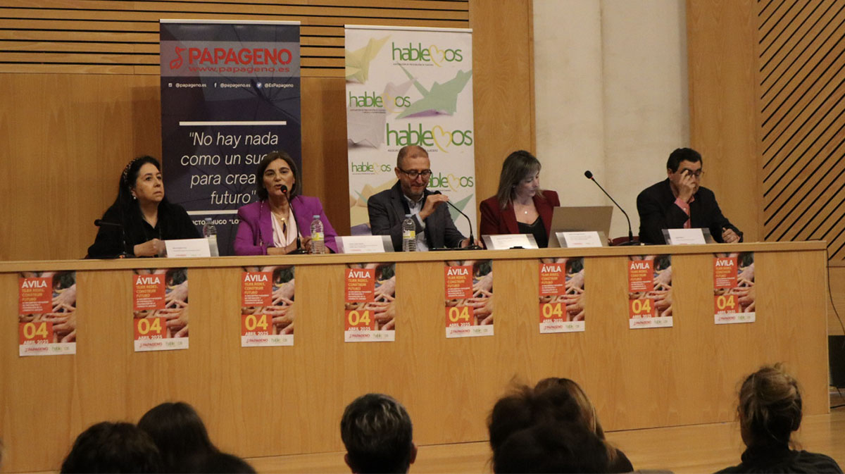 Encuentro celebrado en Ávila sobre prevención del suicidio