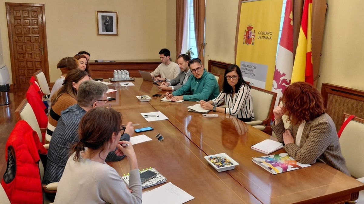 Reuni&oacute;n entre las entidades colaboradoras y la subdelegaci&oacute;n del Gobierno
