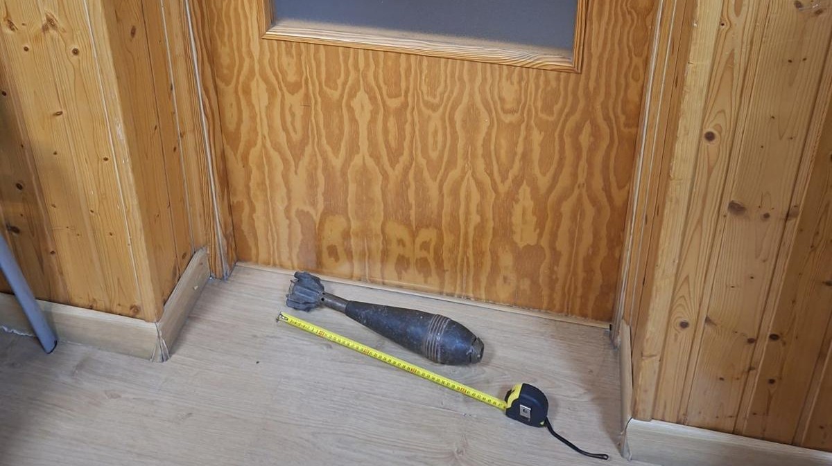 Granada hallada en una buhardilla de Cebreros.