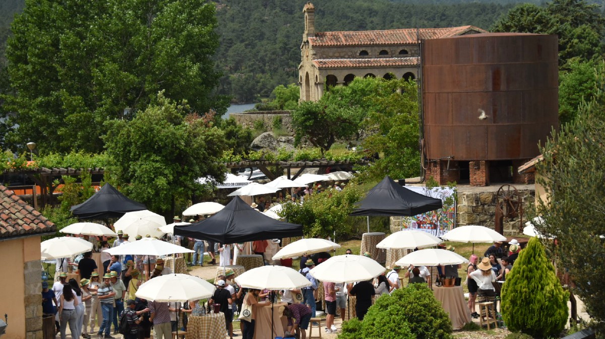 Edici&oacute;n anterior de 'Conectando Gredos'.