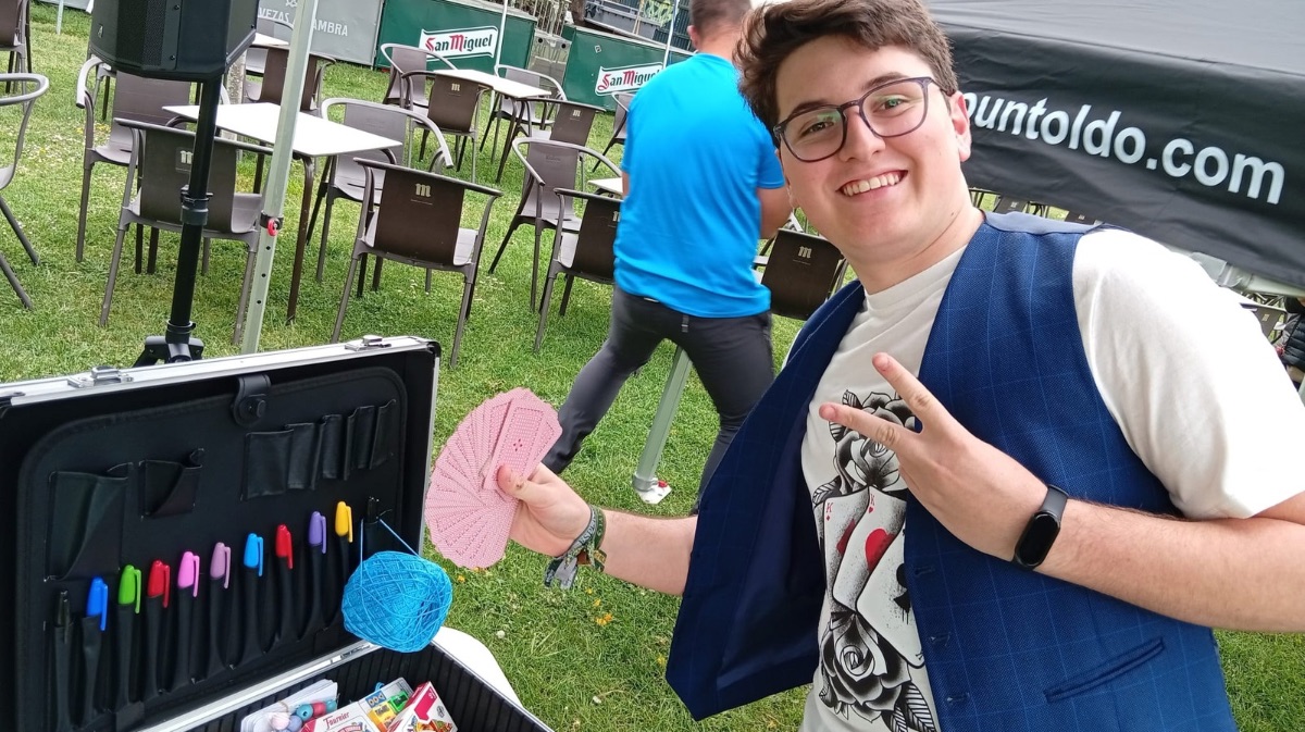 Taller de magia impartido por &Aacute;ngel Magic