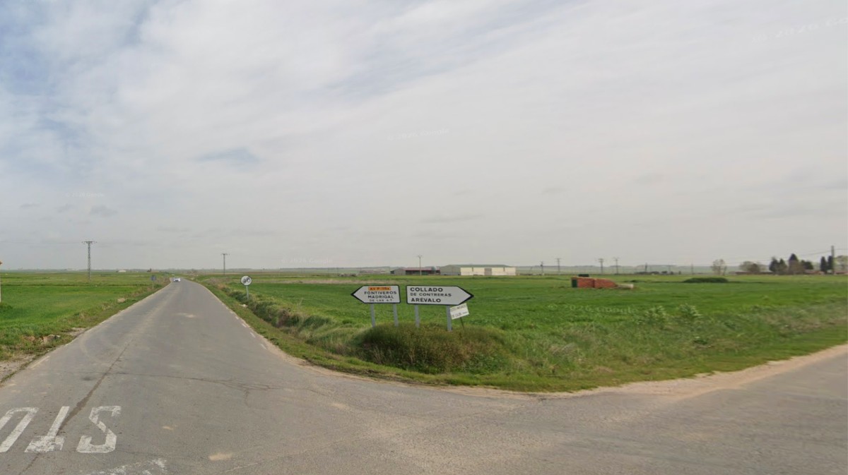 Crruce de dos carreteras en Crespos donde se implantar&aacute; una rotonda.