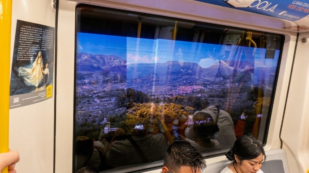 Promoci&oacute;n tur&iacute;stica de &Aacute;vila en el Metro de Madrid.