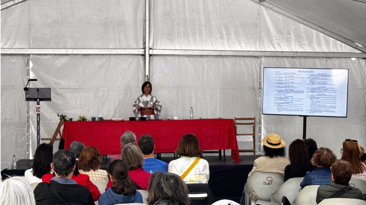 Hiromi Nakanishi impartiendo el taller