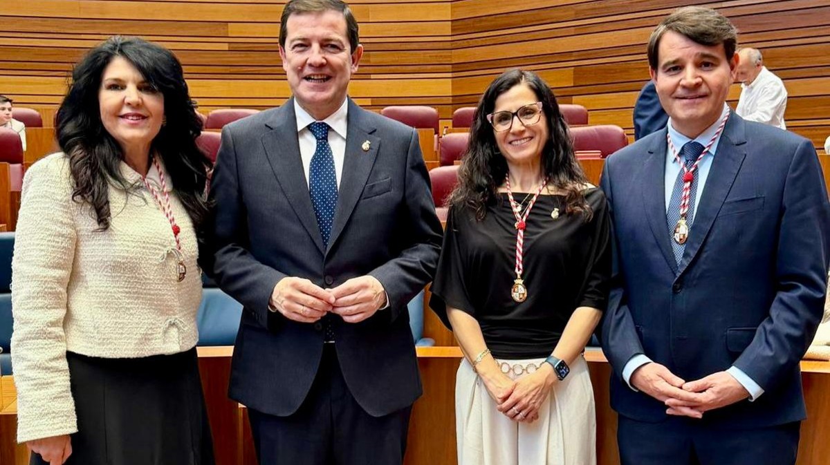 Los siete procuradores por Ávila toman posesión en la nueva legislatura