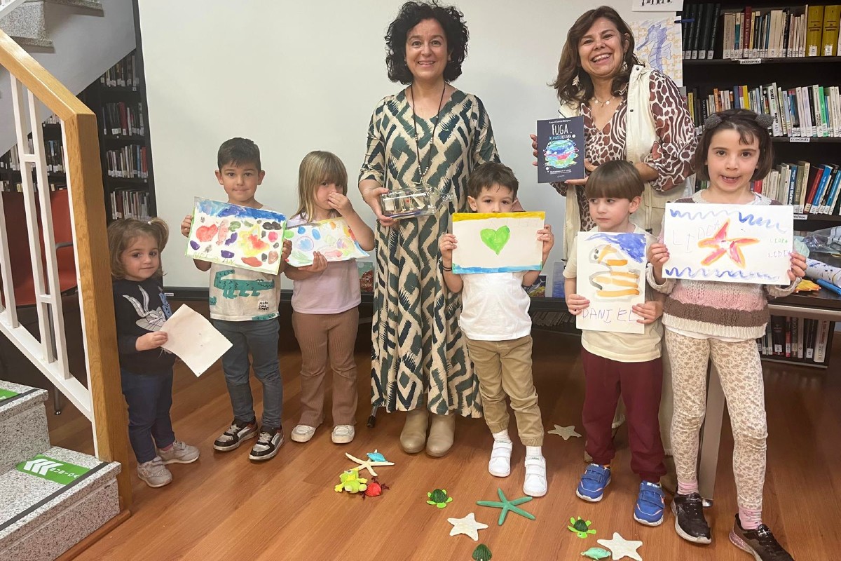 Presentaci&oacute;n del libro de Raquel Garc&iacute;a Bl&aacute;zquez en Arenas.
