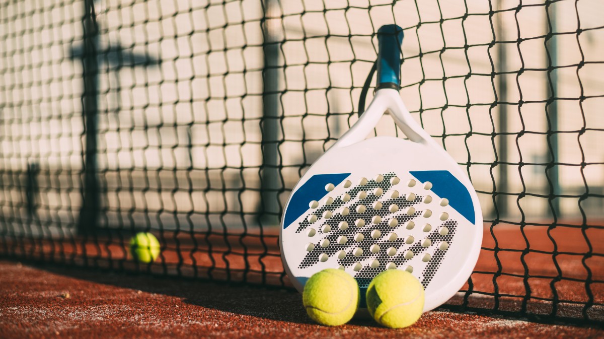 Pista de p&aacute;del.