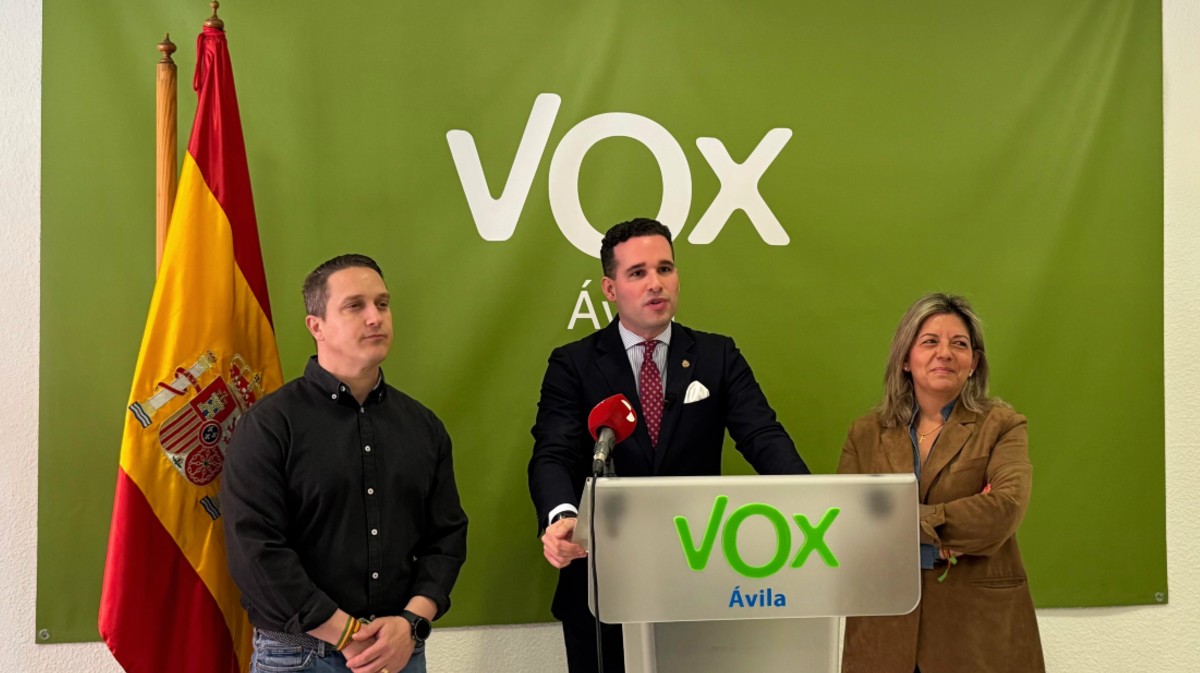 Rueda de prensa de Vox para presentar la moci&oacute;n del pr&oacute;ximo pleno de la Diputaci&oacute;n.