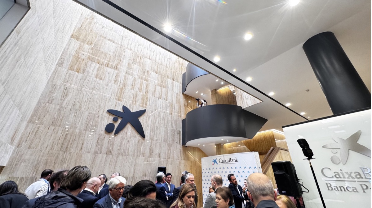 CaixaBank renueva su sede en el Mercado Grande